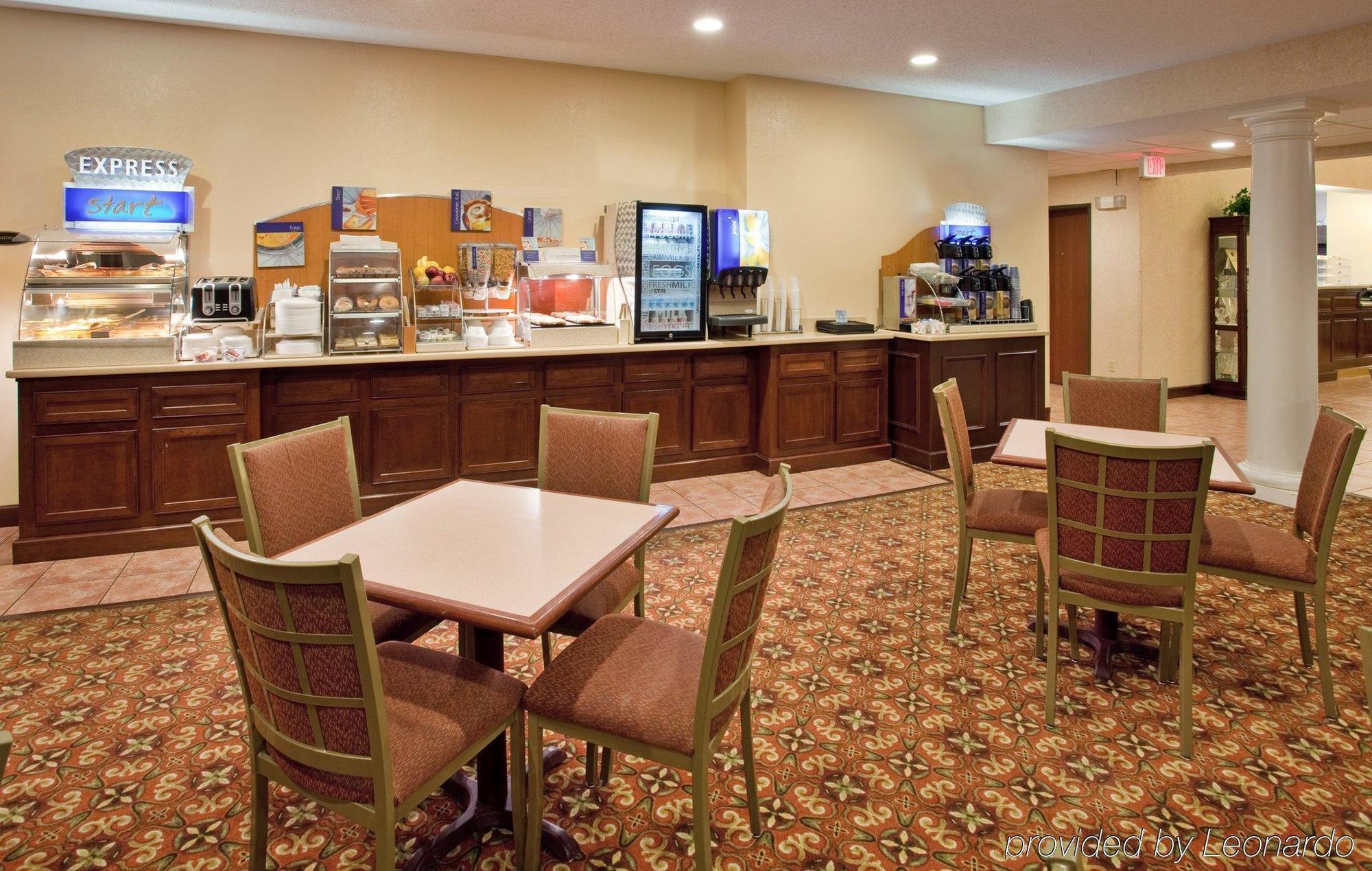Seasons Inn & Suites Highland المطعم الصورة